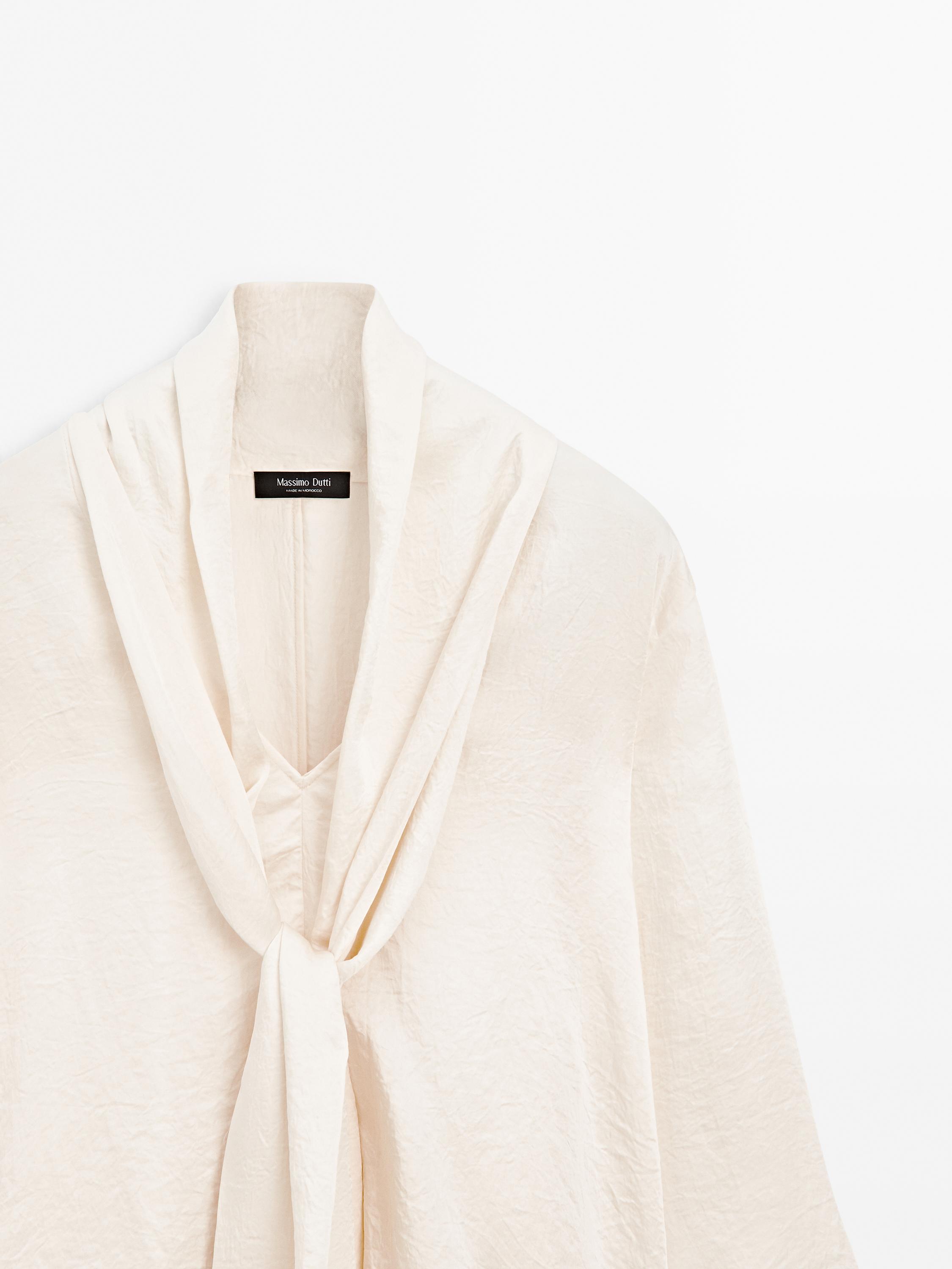 Blouse fluide avec nœud